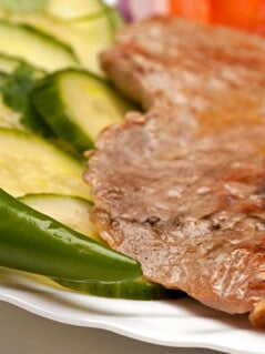 Lonchas de ternera con verduras tiernas Lonchas de ternera con verduras tiernas