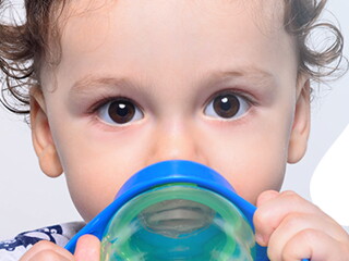 Por qué los bebés necesitan leche materna Y agua