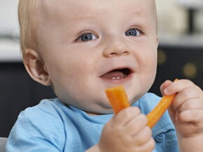 Establece buenos hábitos de alimentación para tu bebé