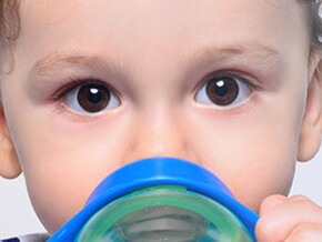 Por qué los bebés necesitan leche materna Y agua